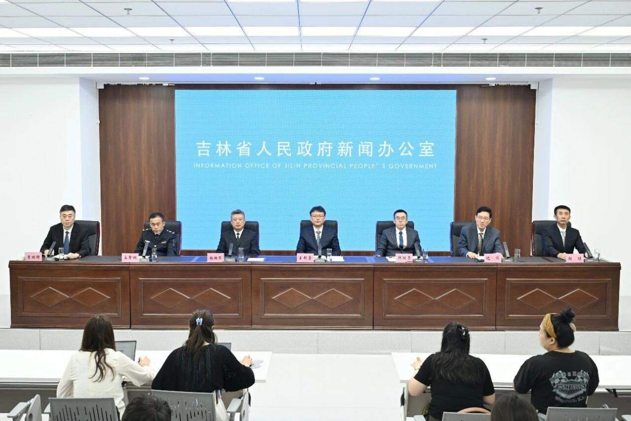 吉林省深化行政效能对标提升行动 政务服务提质增效优化营商环境